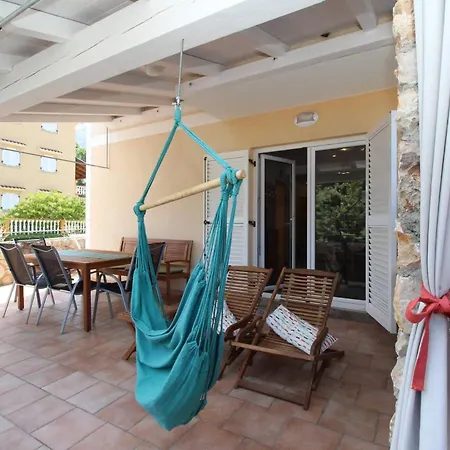 Mikulan Nara Πανσιόν 4*