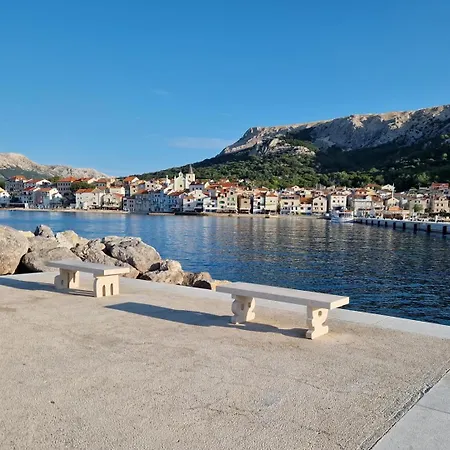 Πανσιόν Mikulan Nara *